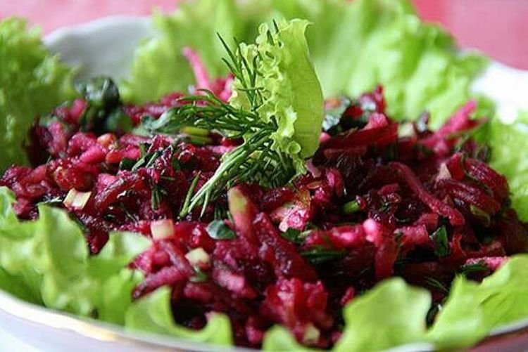 Витаминный салат с медом