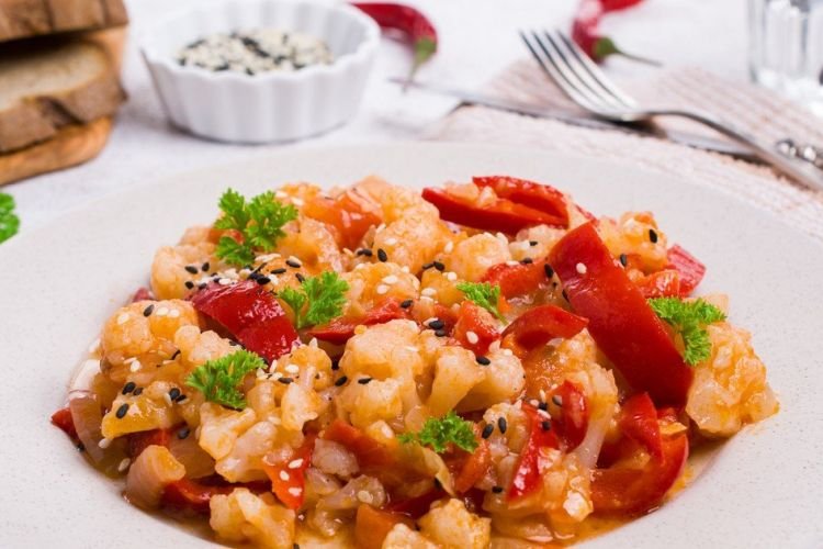 Тушеная цветная капуста