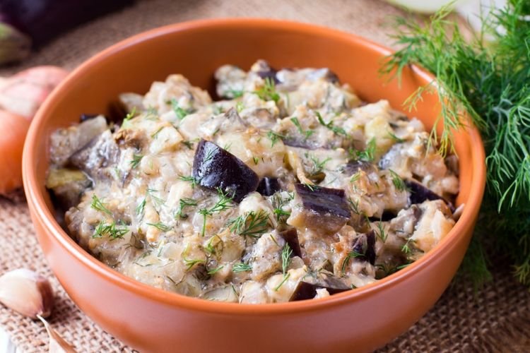 Жареные баклажаны в сметане