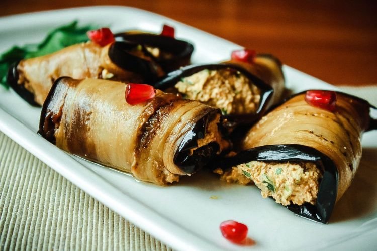 Жареные баклажаны с орехами