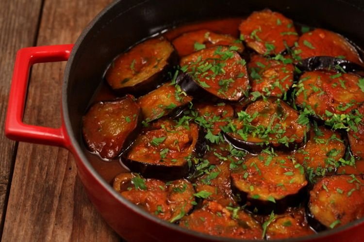 Жареные баклажаны в томате