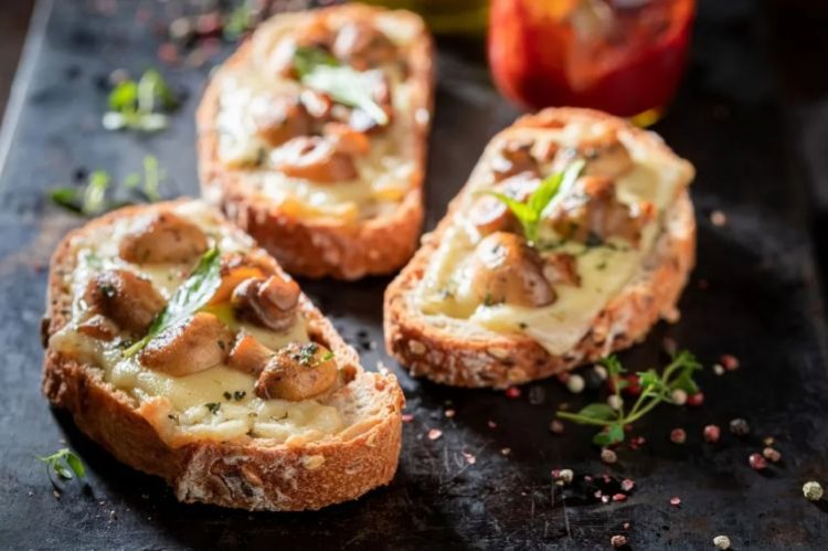 Бутерброды с шампиньонами