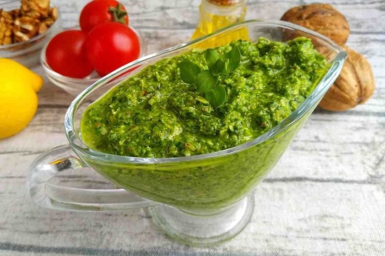Соус песто для салатов