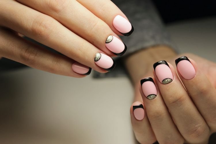 Френч и лунный маникюр