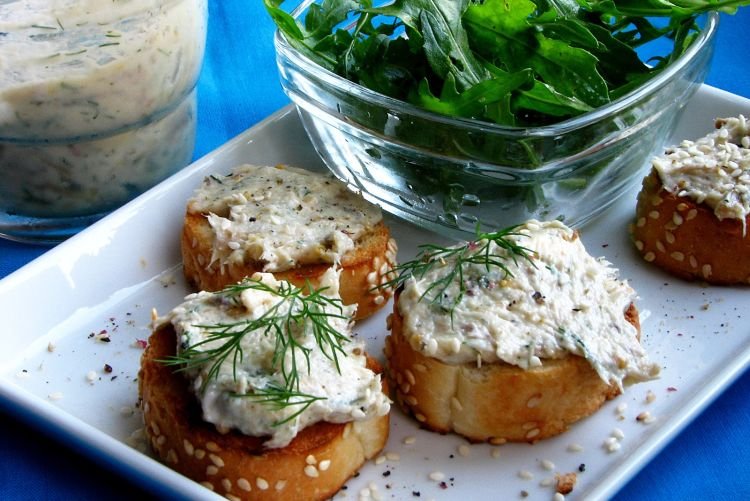 Луковая закуска с рикоттой