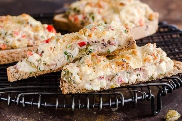 Итальянские бутерброды с тунцом