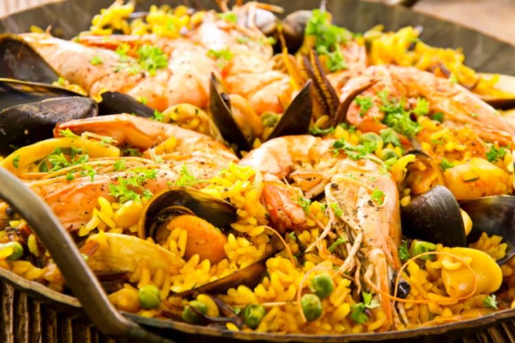 Паэлья с зубаткой