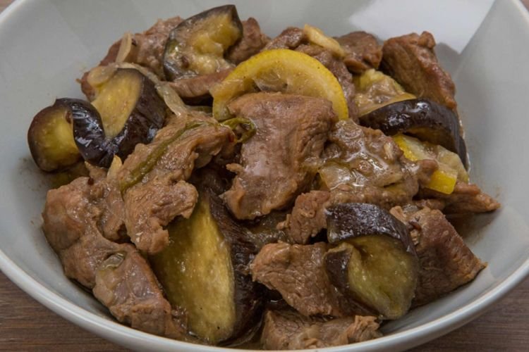 Баранина с кабачками и баклажанами в духовке