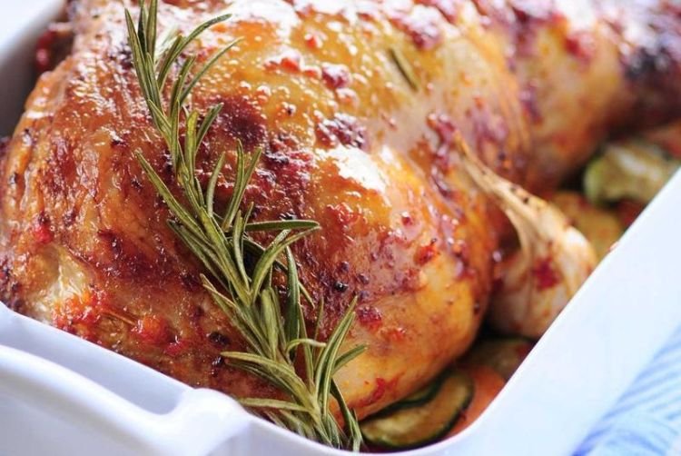 Баранья нога с баклажанами и кабачками в духовке