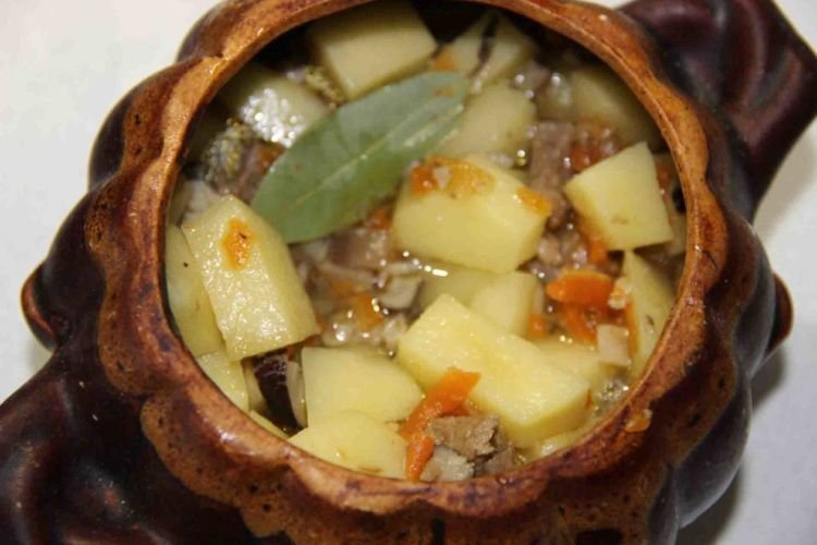 Жаркое из говяжьей печени с картофелем