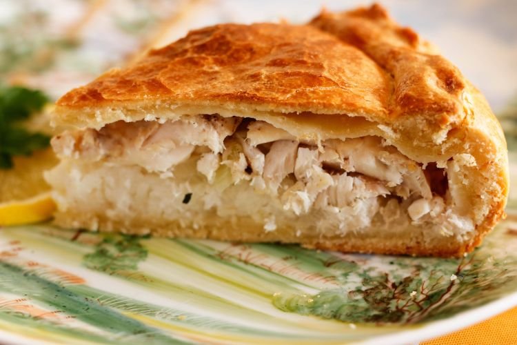 Дрожжевой пирог с пангасиусом