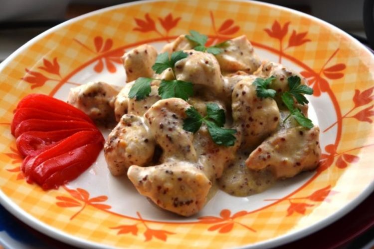 Жареная курица в сливочном соусе