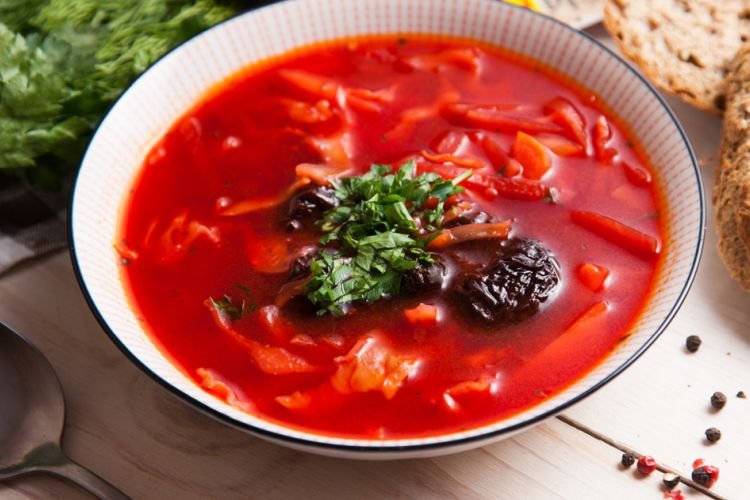Борщ с черносливом