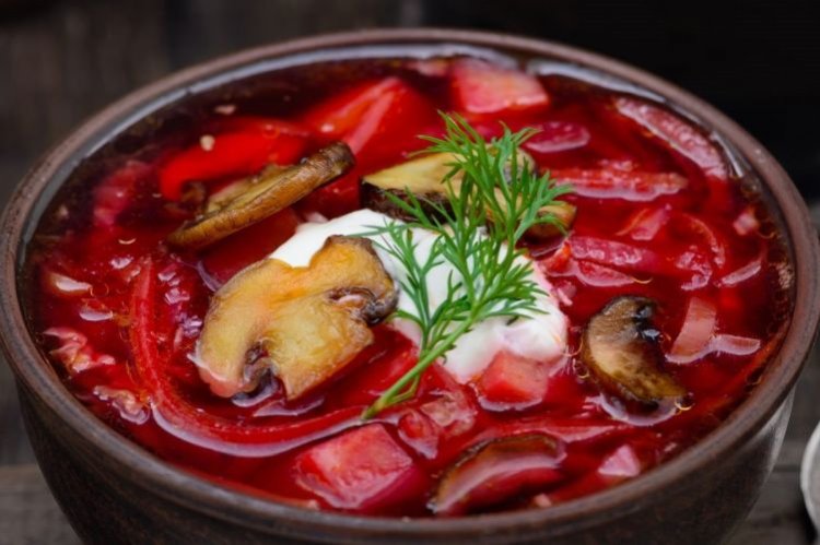 Борщ с грибами