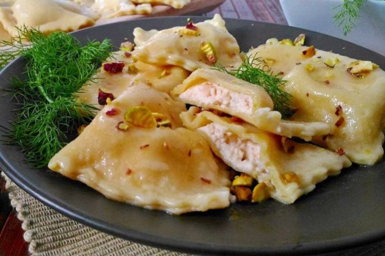 Равиоли с крабовыми палочками