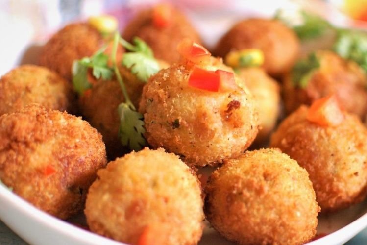 Сырные шарики с ветчиной