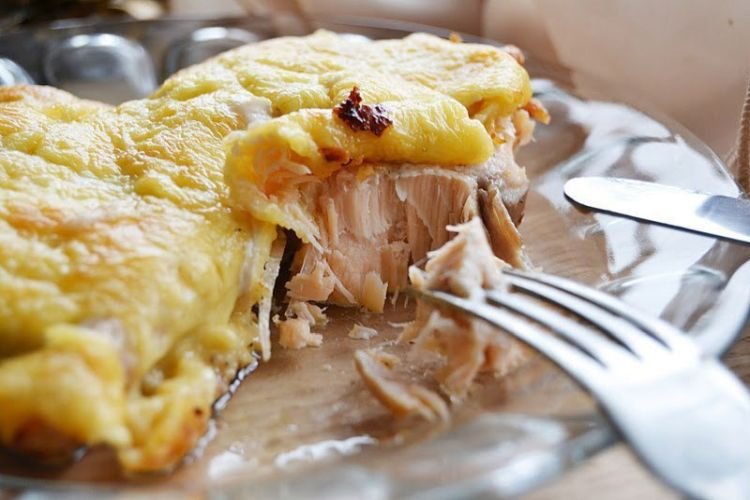 Жареная рыба под сыром