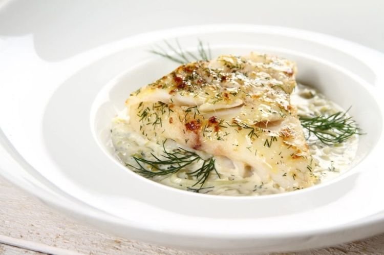 Жареная рыба в сметане