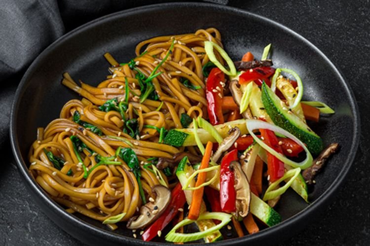 Лапша вок с цукини