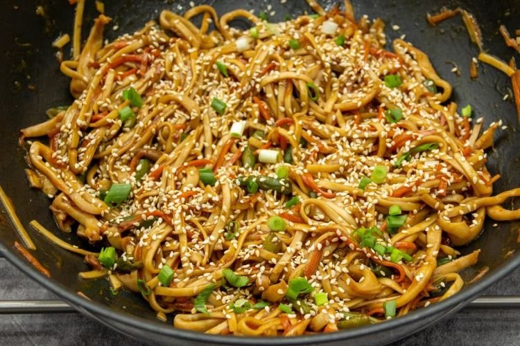 Лапша вок с кальмарами