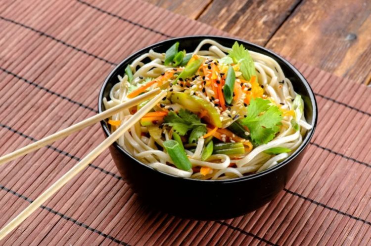 Рамен с корейской морковью