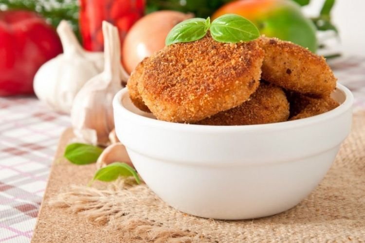 Котлеты из говяжьего фарша в панировке