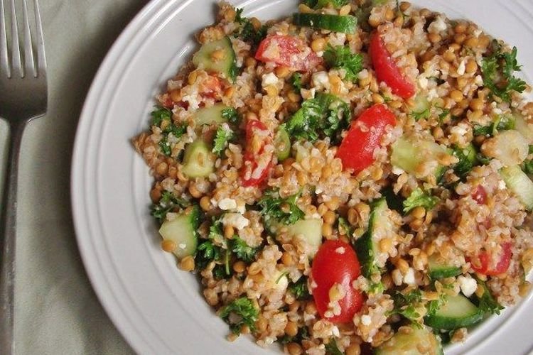 Салат с тунцом и булгуром