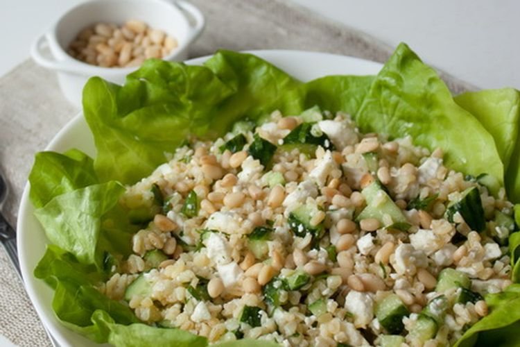 Салат с булгуром и медовой заправкой