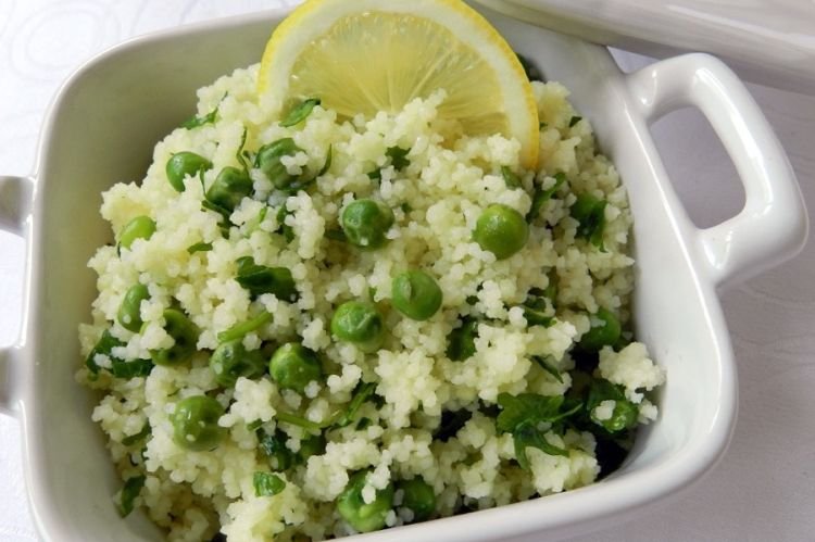 Салат с булгуром и зеленым горошком