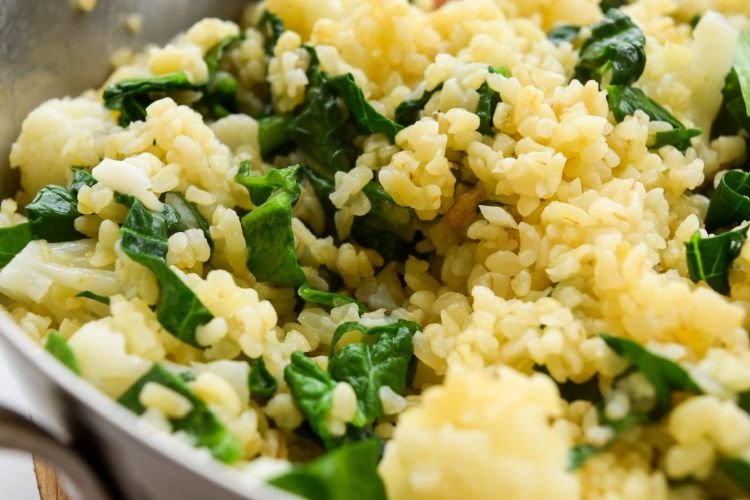 Салат с булгуром и цветной капустой