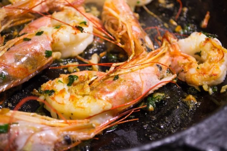 Лангустины с фетой в духовке