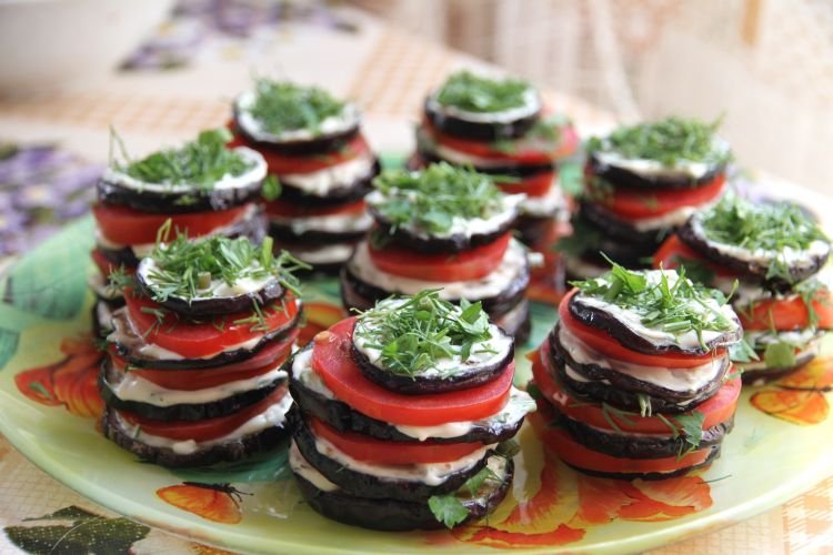 Закуска из баклажанов с творожным сыром