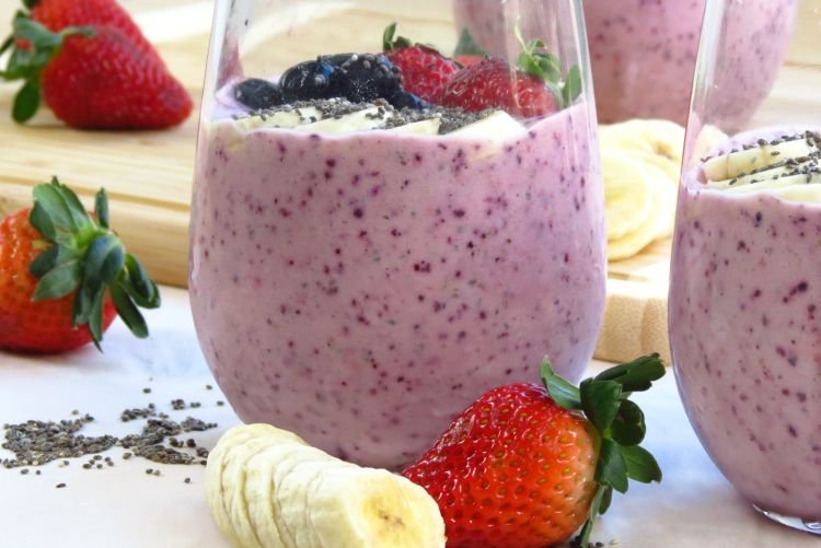 Смузи с бананом и семенами чиа