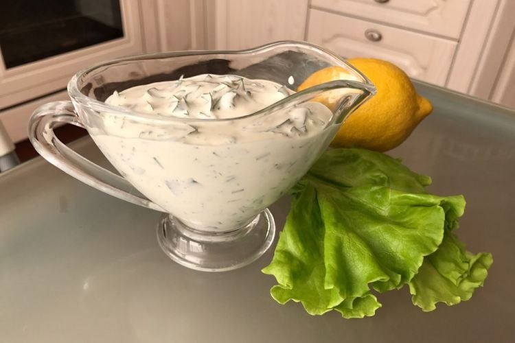 Соус из сметаны с лимонным соком