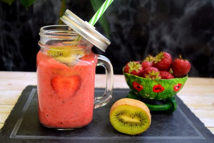 Смузи из киви с молоком