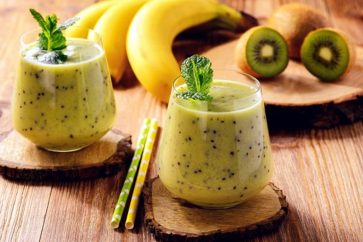 Смузи из киви со сметаной