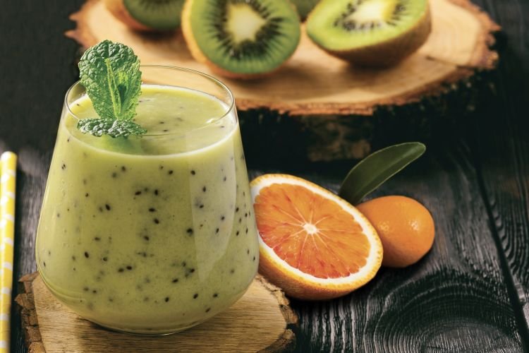 Смузи из киви и цитрусовых