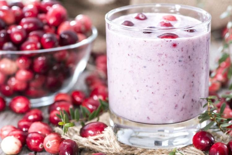 Смузи с киви и клюквой