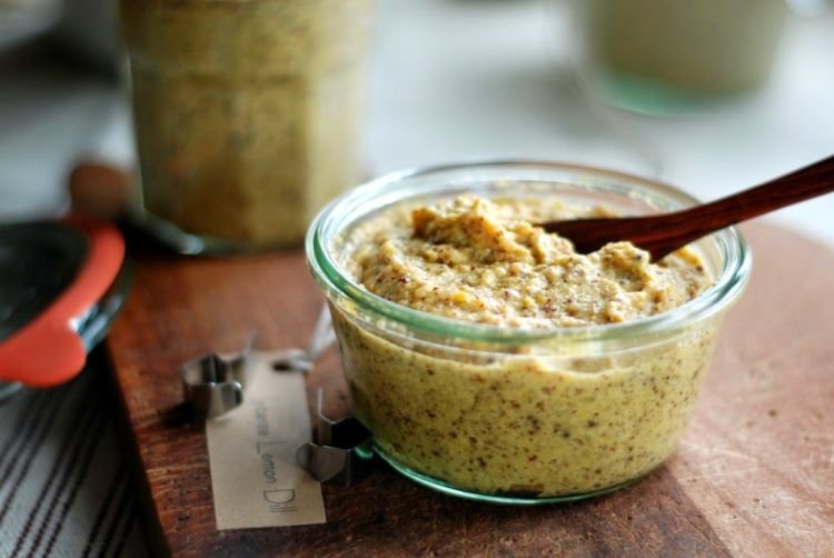 Соус для бургера с зернистой горчицей и сливочным сыром