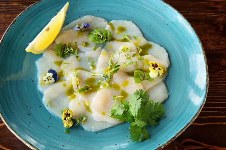 Карпаччо из морских гребешков