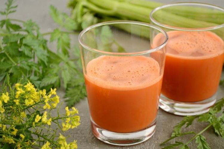 Смузи из сельдерея и моркови