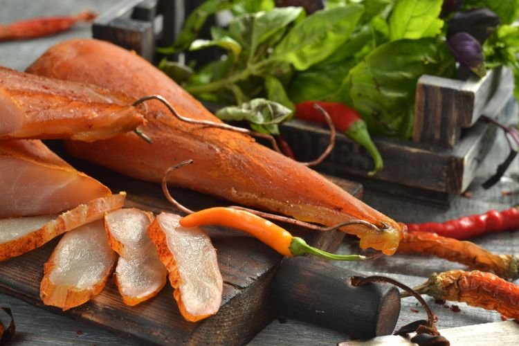 Карпаччо из курицы, высушенное на улице