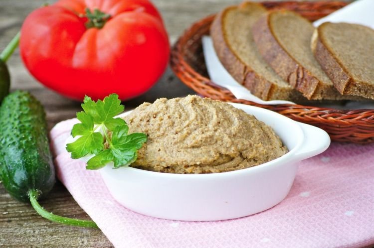 Паштет из говяжьей печени с вином