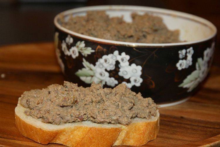 Паштет из говяжьей печени с яйцом