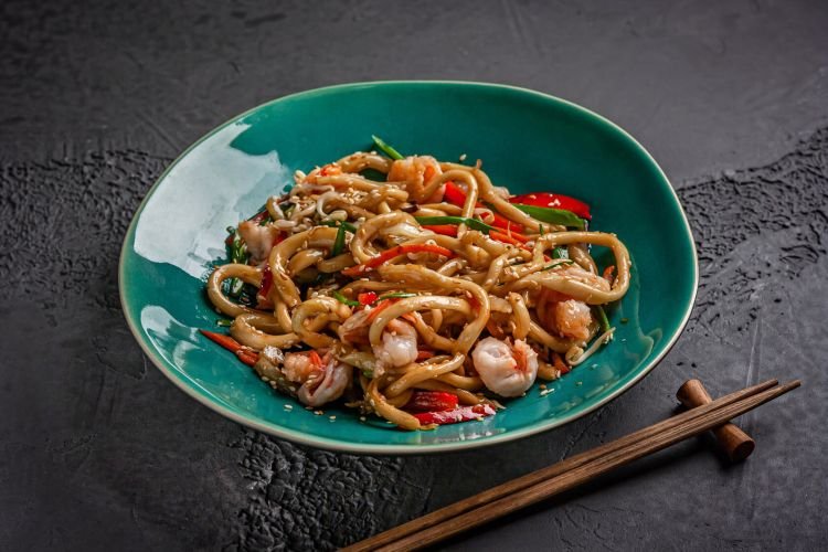 Удон с морепродуктами