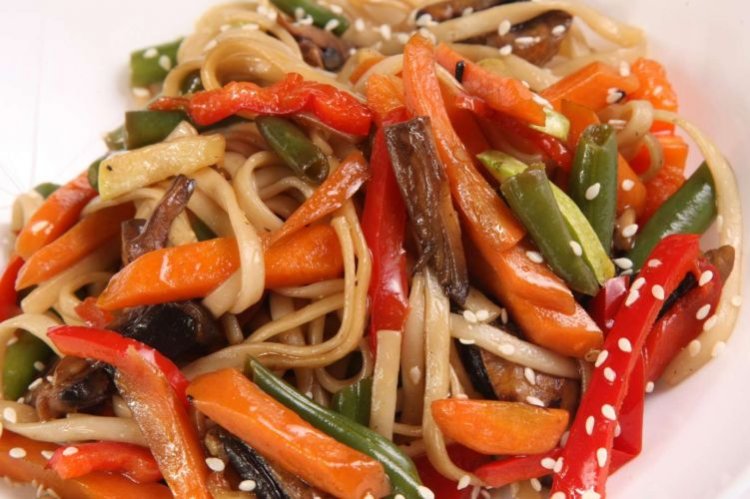 Удон со стручковой фасолью