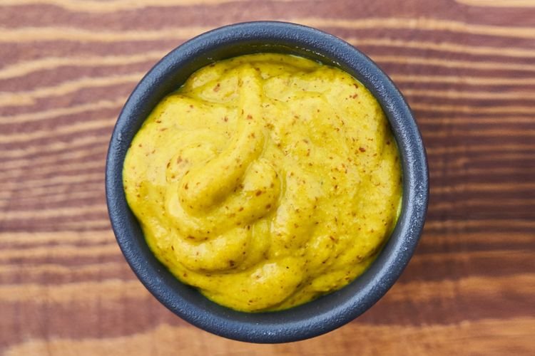 Соус для пиццы на яичных желтках и горчице