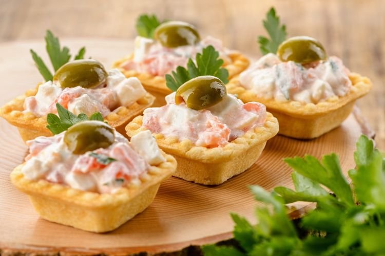 Закуска с рикоттой в тарталетках