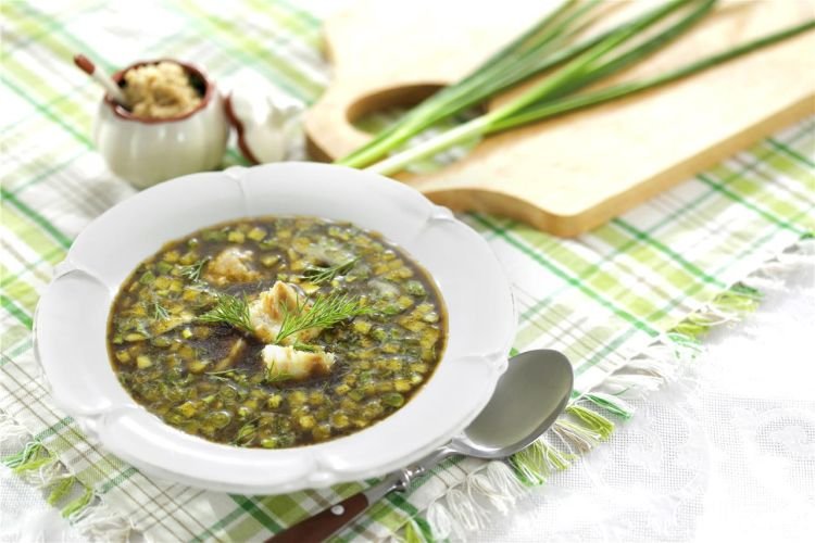 Ботвинья с рыбными консервами