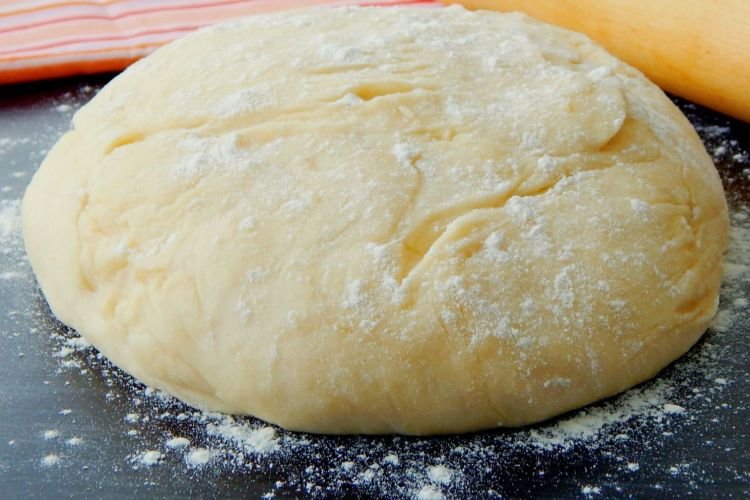 Тесто для чебуреков на кипятке